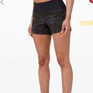 Lululemon Speed up short 4”